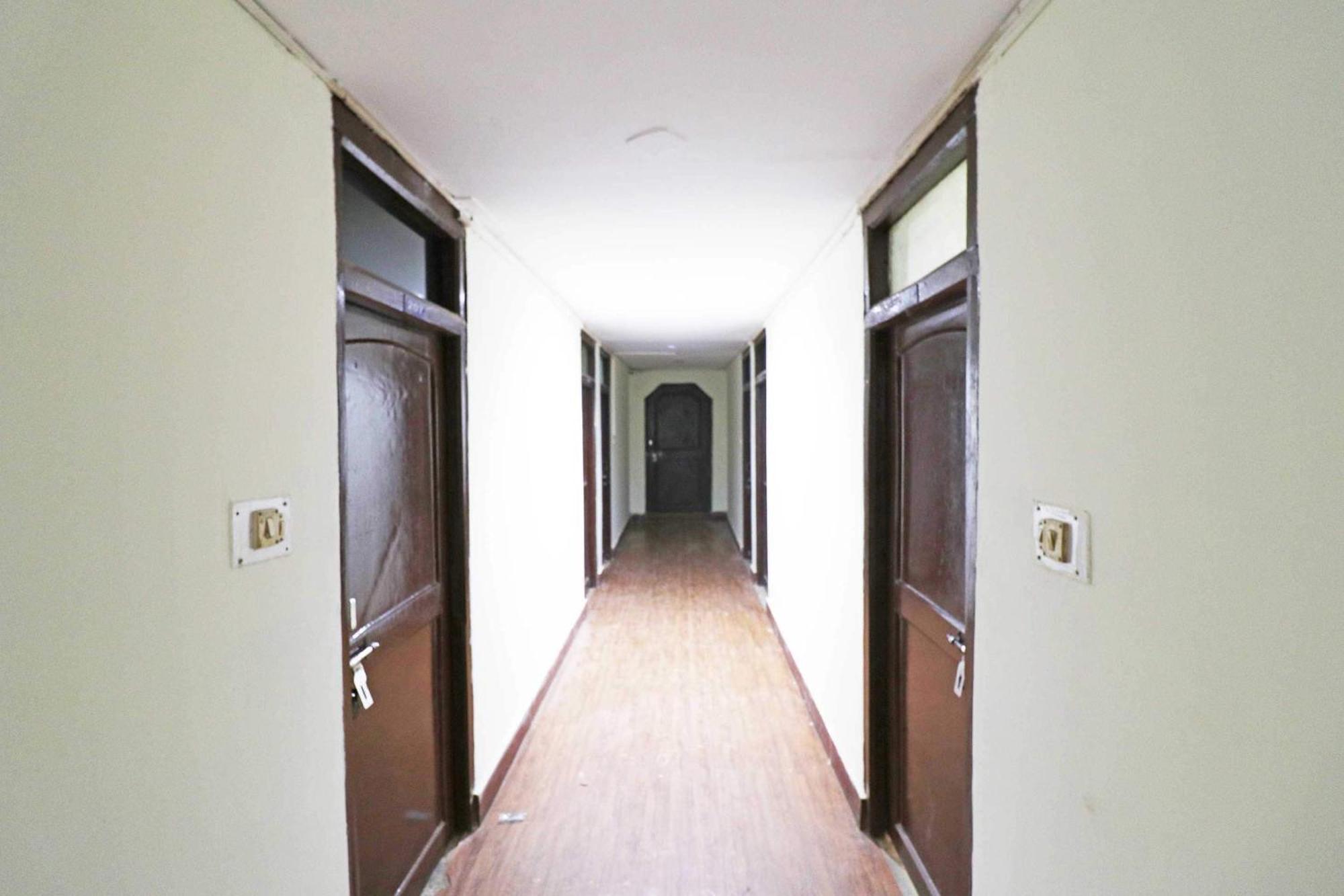 Hotel Shreya Бхубанешвара Экстерьер фото